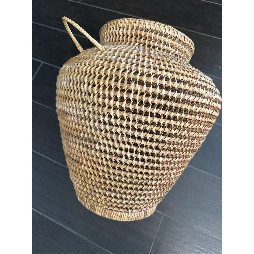 Natural Rattan Wicker Basket with Lid, 16” High